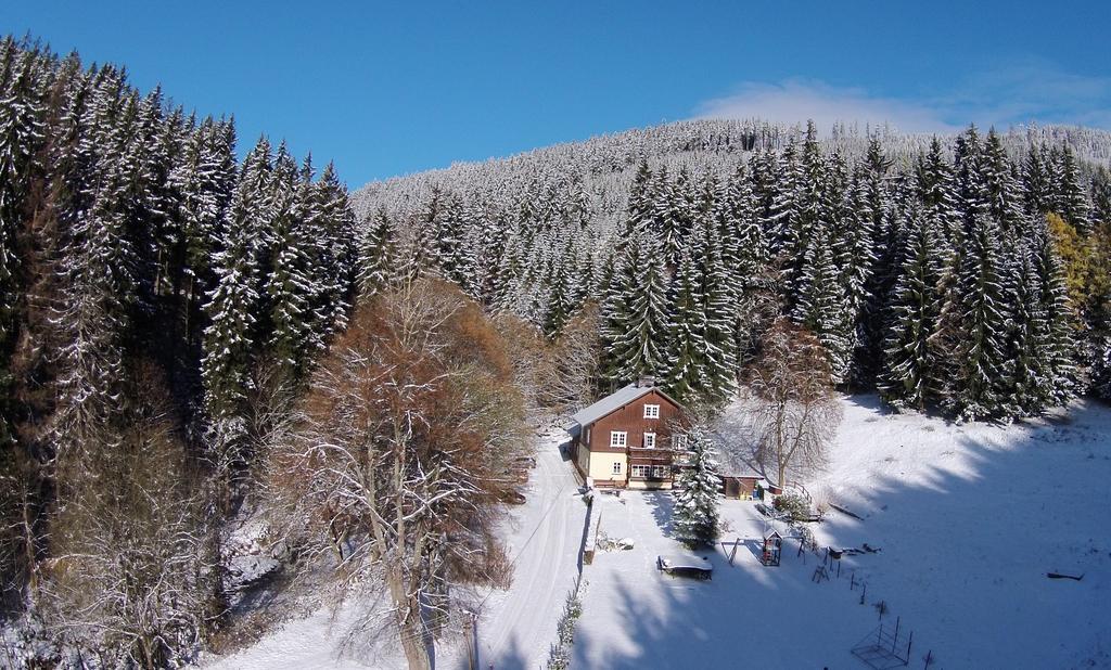 Hotel Myslivna Černý Dŭl Esterno foto