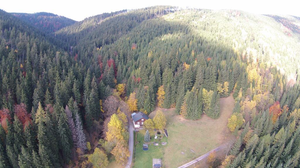 Hotel Myslivna Černý Dŭl Esterno foto